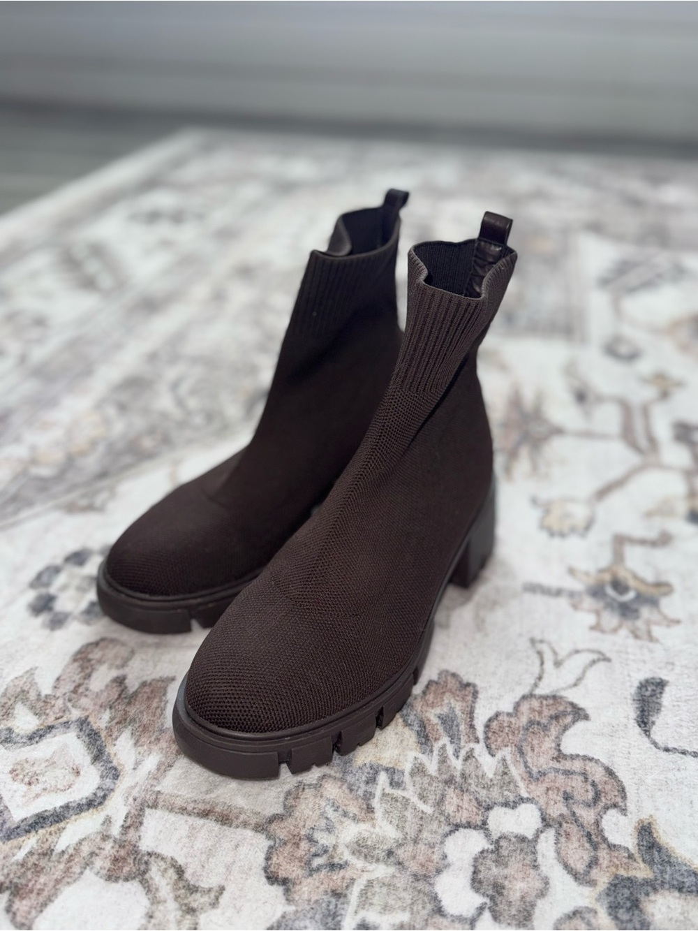 Forever 21 Brown Knit Chelsea Lug Ankle Boots